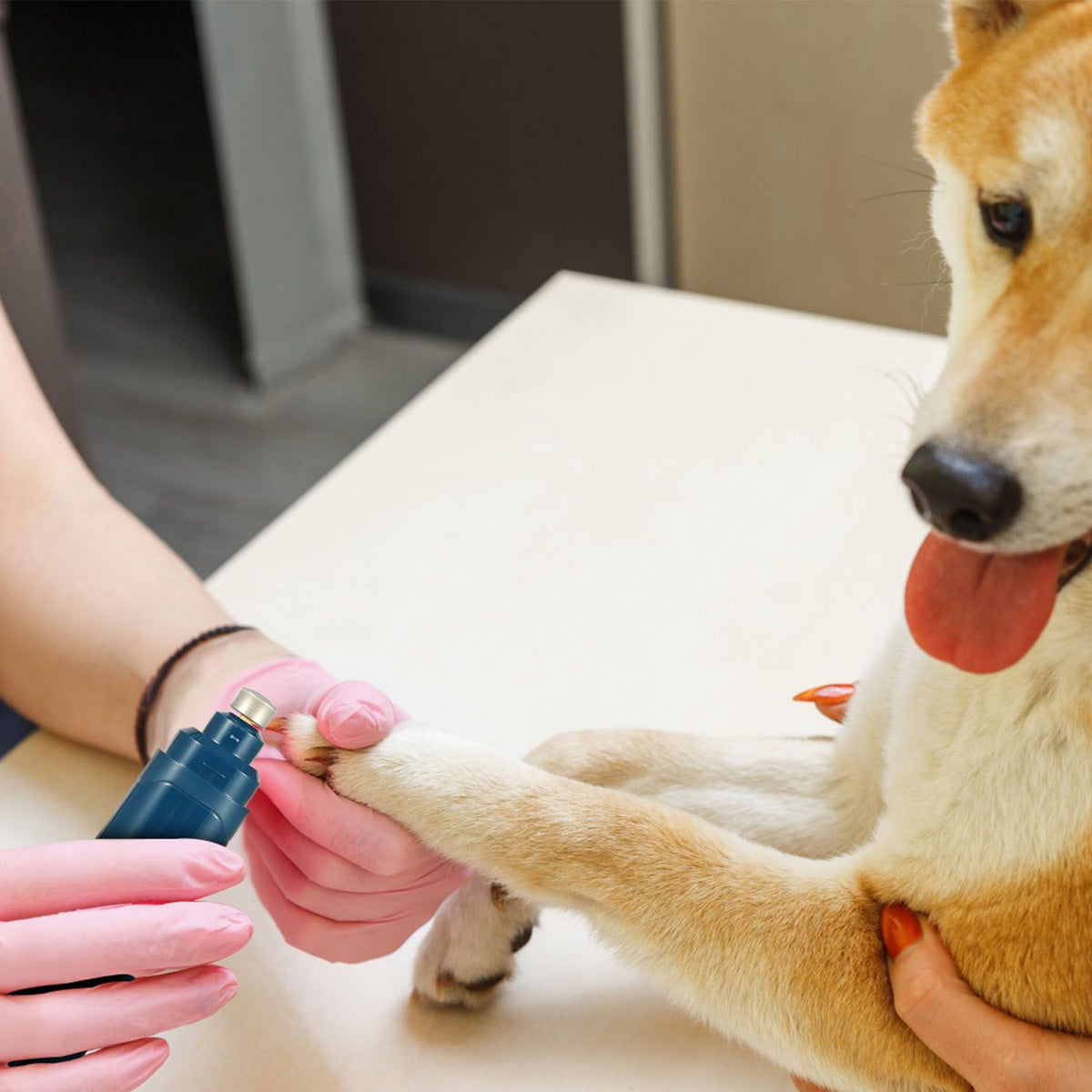 553352051
